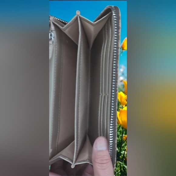 Dana Buchman Brown & Cream Patterned Wristlet - Picture 5 of 6